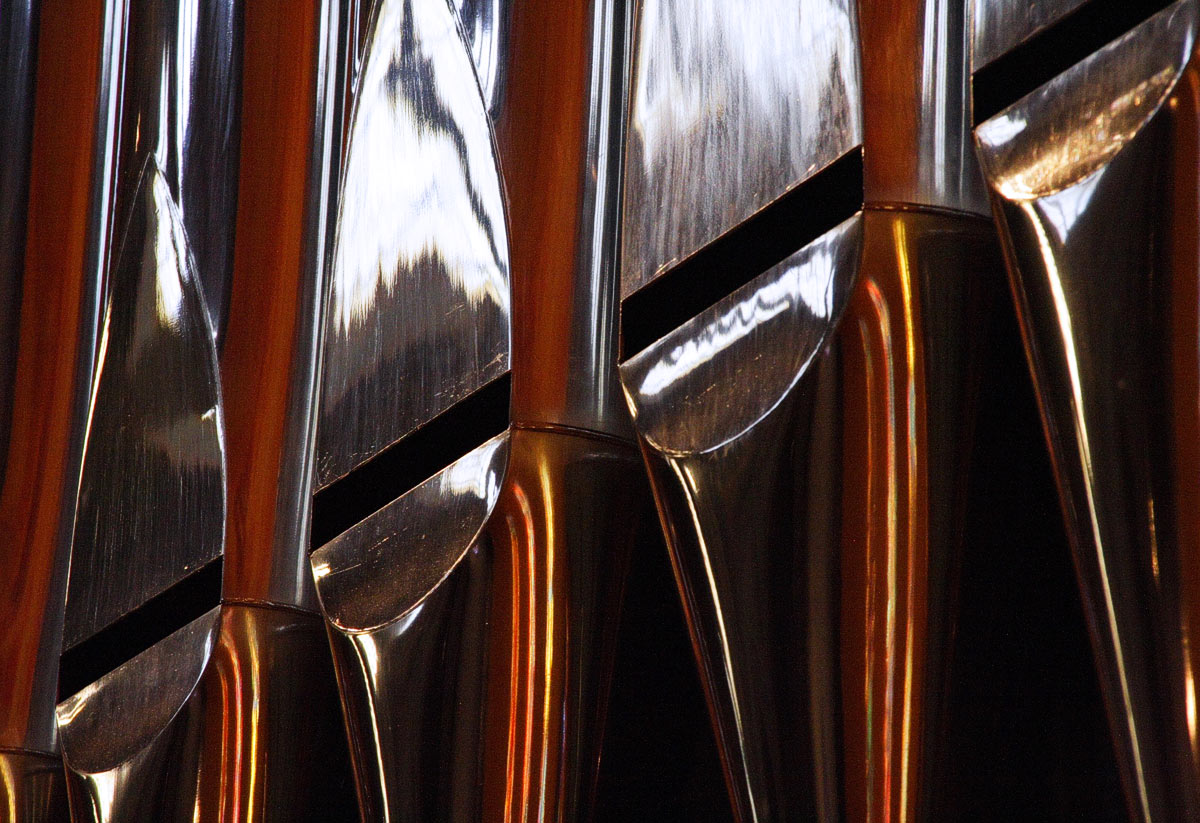 For the pipe organ an open valve will trigger the sound of the pipe. The key of a song tells us which valves we can open safely to stay in harmony.
